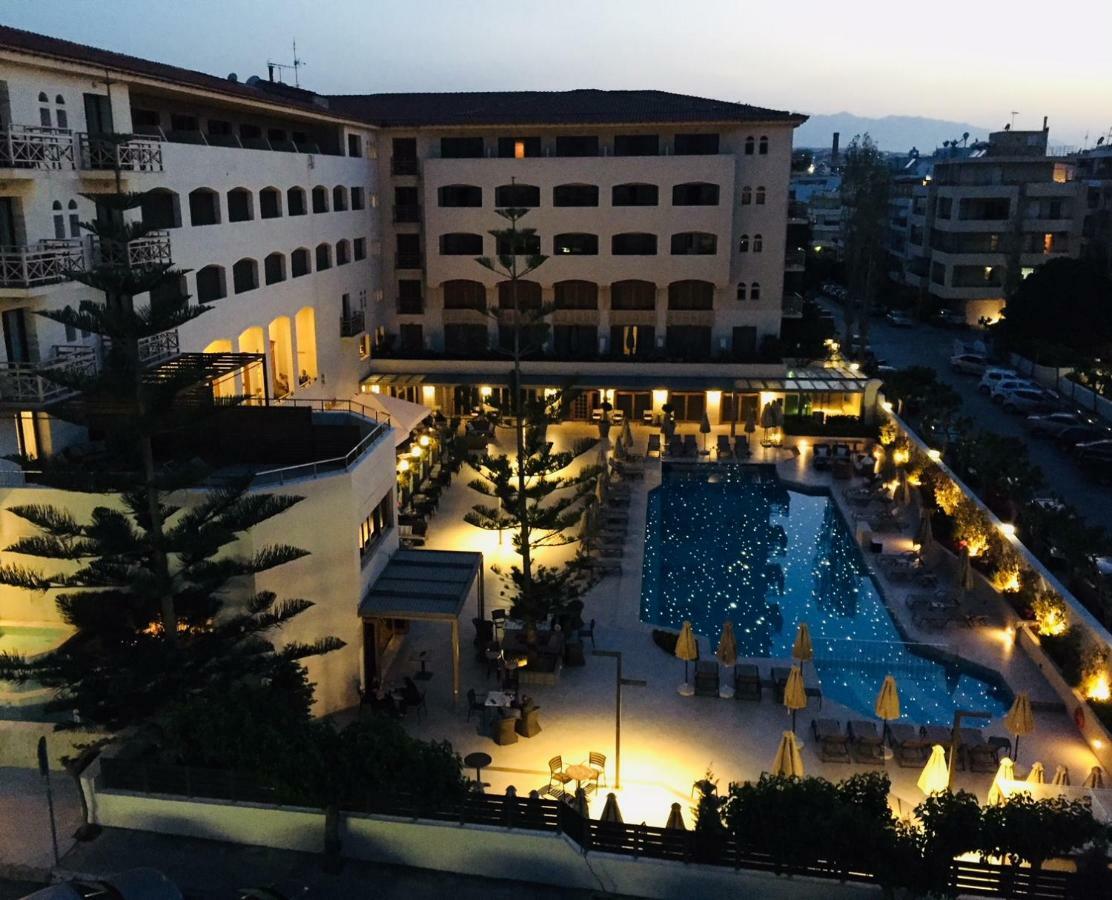 Sol & Mare - Beach Front Rethymno  Ngoại thất bức ảnh